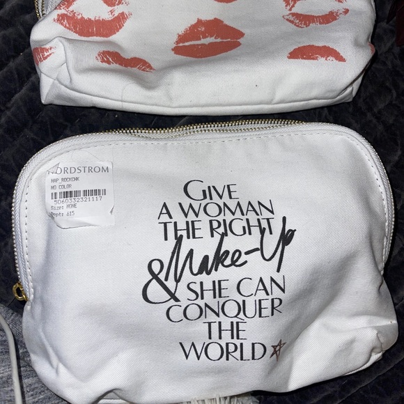 NEW Charlotte Tilbury Canvas Make up Bag with Lips - Picture 5 of 5